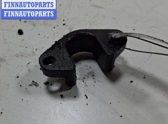 купить Скоба (кронштейн) крепления форсунки на BMW 3 E90/E91/E92/E93 (2005-2013)