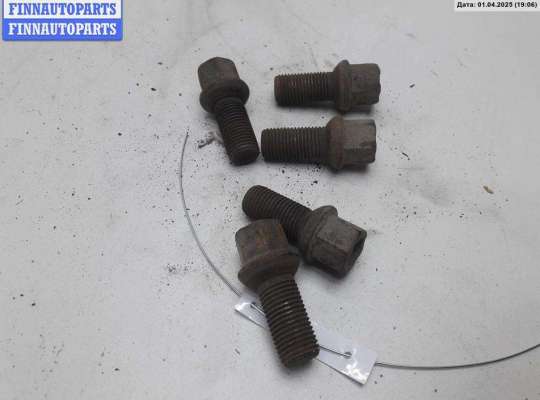 Болт колесный (гайка колесная) VG2268523 на Volkswagen Golf-4