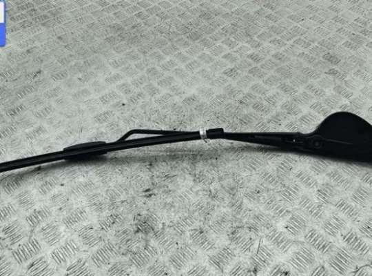 купить Щеткодержатель (поводок стеклоочистителя) передний на Mercedes C-Class W203 (2000-2006)