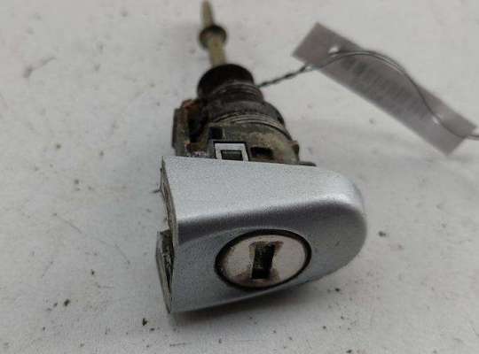 купить Личинка замка на Volkswagen Touran