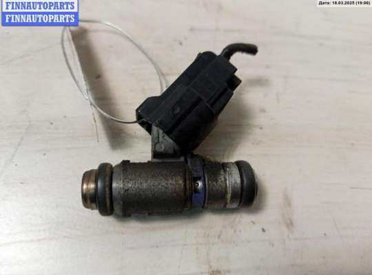 Форсунка топливная VG2260192 на Volkswagen Golf-4