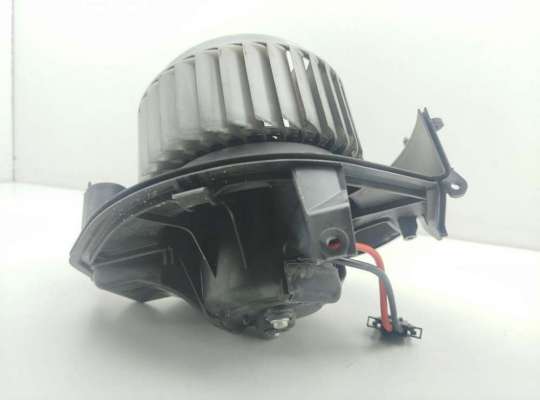 купить Двигатель отопителя (моторчик печки) на Audi A6 C6 (2004-2011)