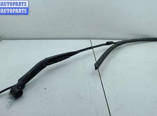 купить Щеткодержатель (поводок стеклоочистителя) передний на Mazda 3 (2018- ) BP