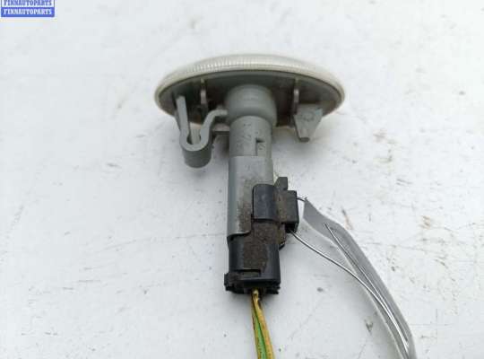 купить Повторитель поворота левый на Peugeot 407