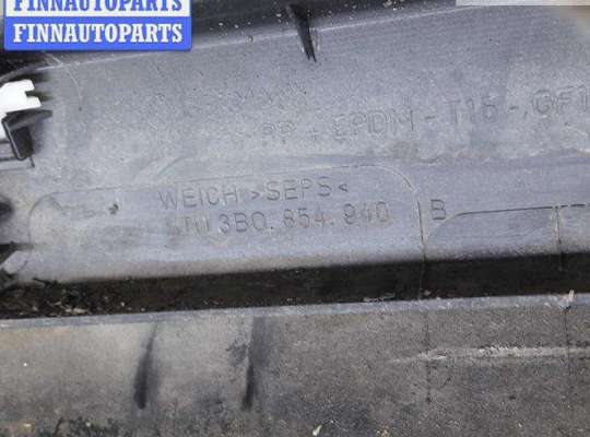 купить Молдинг двери передней правой на Volkswagen Passat B5+ (GP)