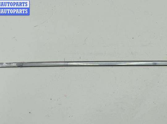 Молдинг двери задней левой VG2677354 на Volkswagen Passat B6