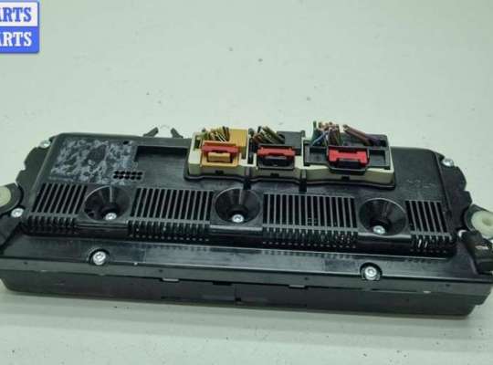 купить Переключатель отопителя на Volkswagen Passat B6