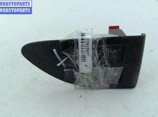 купить Кнопка открывания лючка топливного бака на Volkswagen Passat B5+ (GP)