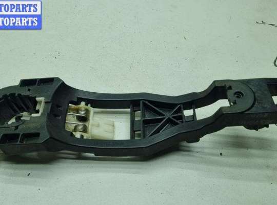 купить Корпус (держатель) ручки двери передней правой на Seat Toledo (2004-2009)
