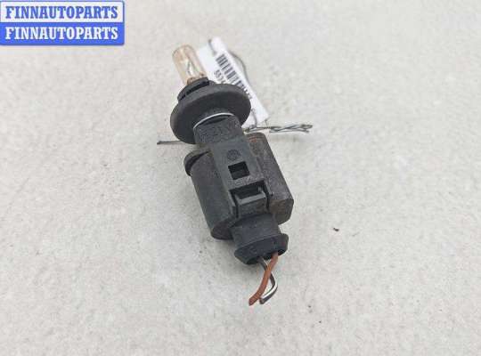 Купить Патрон лампы указателя поворота на Volkswagen Passat B6 Патрон лампы указателя поворота VG2691130 на Volkswagen Passat B6