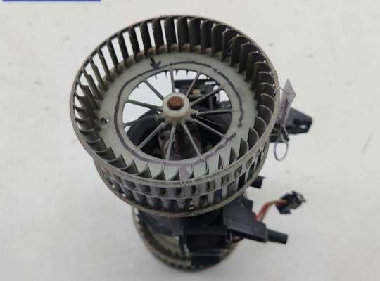 купить Двигатель отопителя (моторчик печки) на BMW 5 E60/E61 (2003-2010)