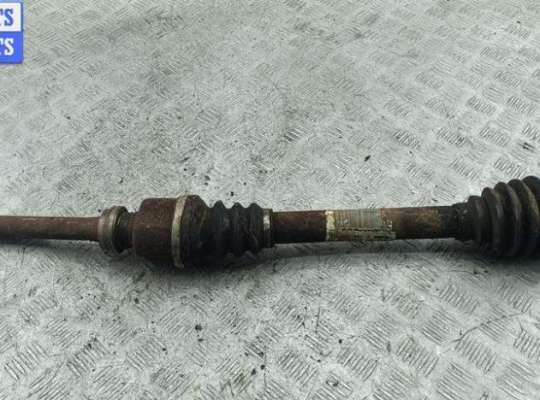 купить Полуось передняя правая на Peugeot 307