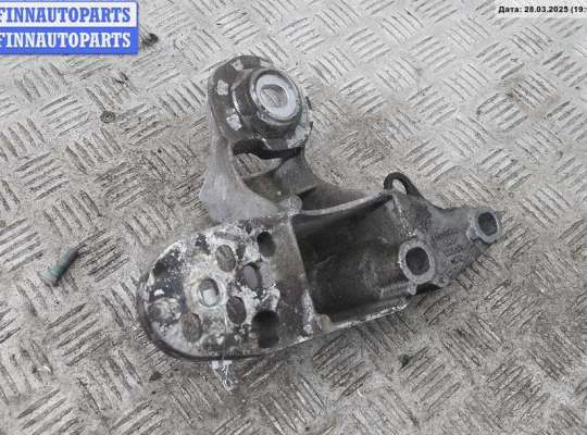 купить Кронштейн крепления на Volkswagen Passat B5