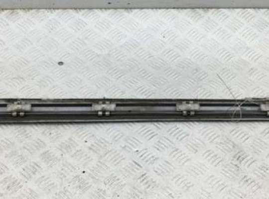 купить Молдинг двери передней левой на Mercedes C-Class W203 (2000-2006)