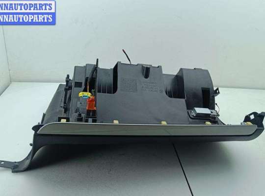 купить Бардачок на Volkswagen Golf-6