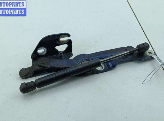 купить Петля крышки (двери) багажника на Volkswagen Bora