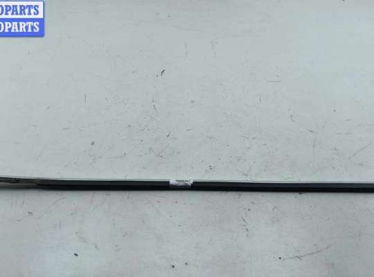 купить Молдинг стекла двери передней правой наружный на Volkswagen Passat B5+ (GP)