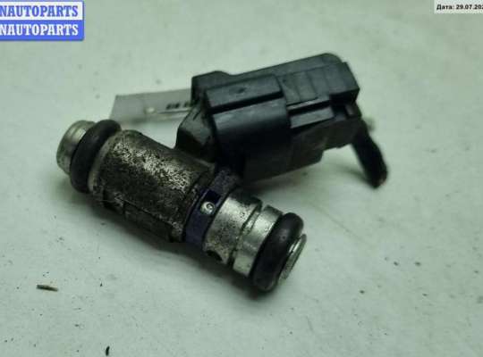 Форсунка топливная на Volkswagen Golf IV (1J)