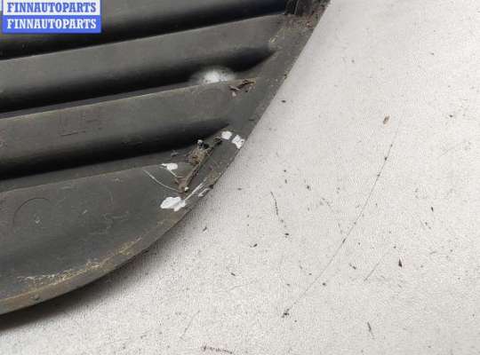 Решетка (заглушка) бампера на Ford Focus II