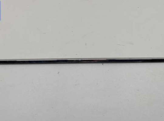 Молдинг двери передней правой VG2677356 на Volkswagen Passat B6