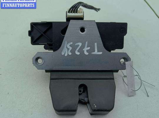 Замок багажника на Ford Focus II