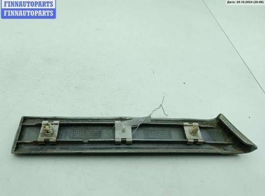 купить Молдинг крыла переднего правого на Mercedes W202 (C)