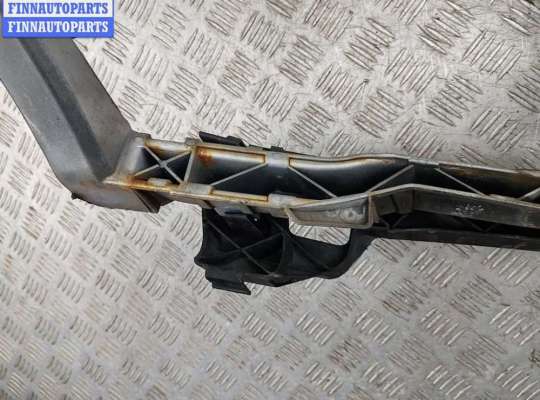 купить Рамка передняя (панель кузовная, телевизор) на Ford Focus II (2004-2011)