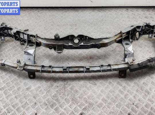 купить Рамка передняя (панель кузовная, телевизор) на Ford Focus II (2004-2011)