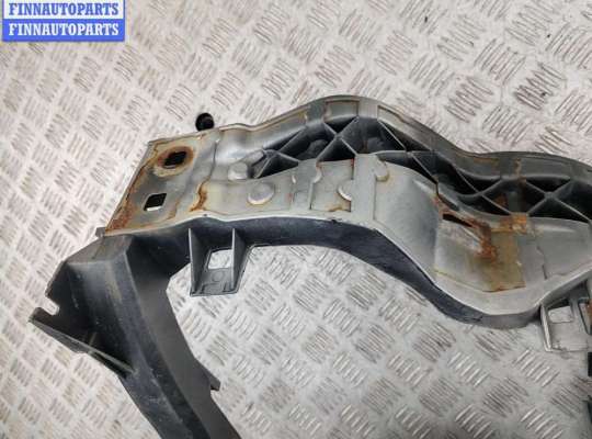 купить Рамка передняя (панель кузовная, телевизор) на Ford Focus II (2004-2011)