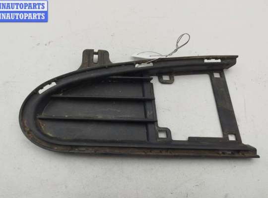 Решётка (заглушка) в бампер VG2712672 на Volkswagen Sharan (1995-2000)