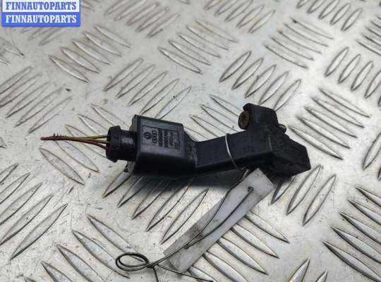 купить Датчик положения коленвала на Volkswagen Golf-6