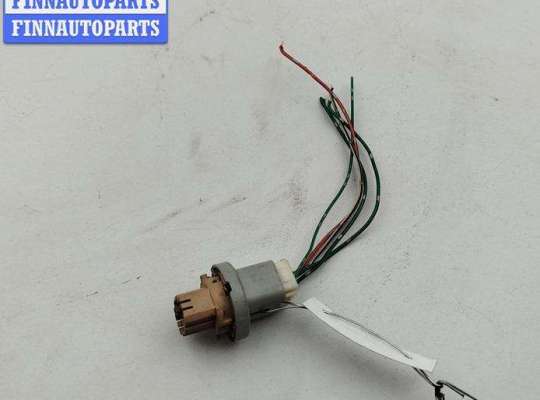 Патрон лампы фонаря TT954514 на Toyota Yaris Verso