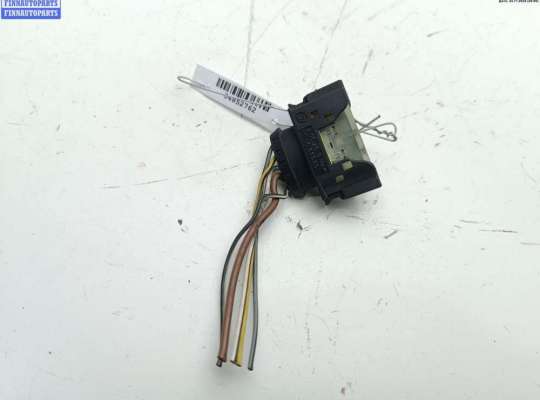 Разъем (фишка) проводки MB1489016 на Mercedes C-Class W203 (2000-2006)