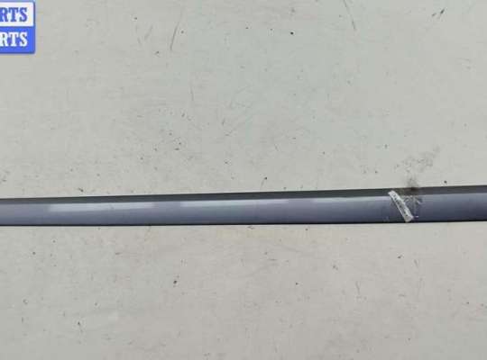 купить Молдинг двери передней правой на Opel Astra H (2004-2009)