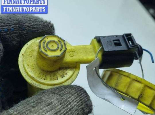 купить Крышка бачка тормозной жидкости на Volkswagen Bora