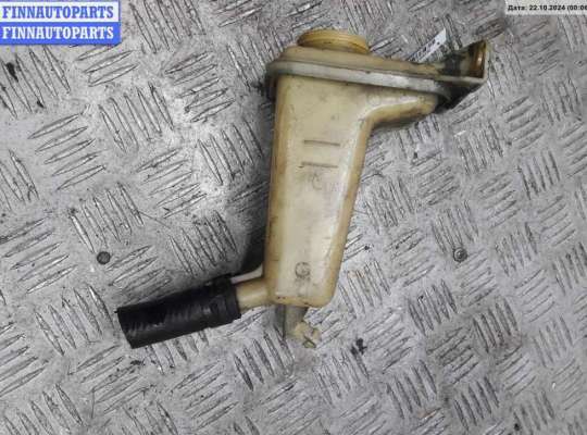 Бачок гидроусилителя VG2115885 на Volkswagen Passat B5