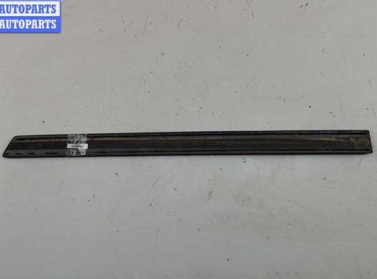 купить Молдинг двери задней правой на Volkswagen Sharan (2000-2010)