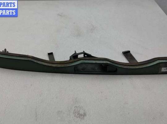 купить Ус под фару правый на BMW 3 E46 (1998-2006)