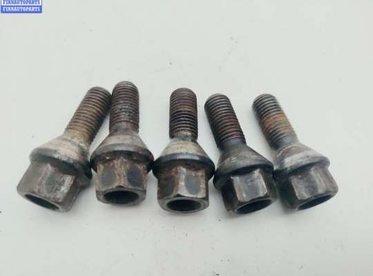 Болт колесный (гайка) на BMW 7 (E38)