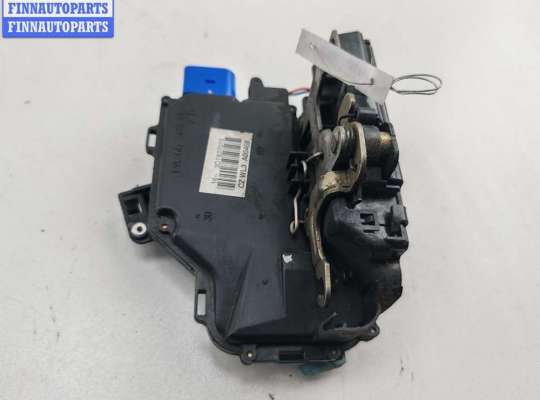 купить Замок двери передней правой на Volkswagen Caddy (2004-2010)