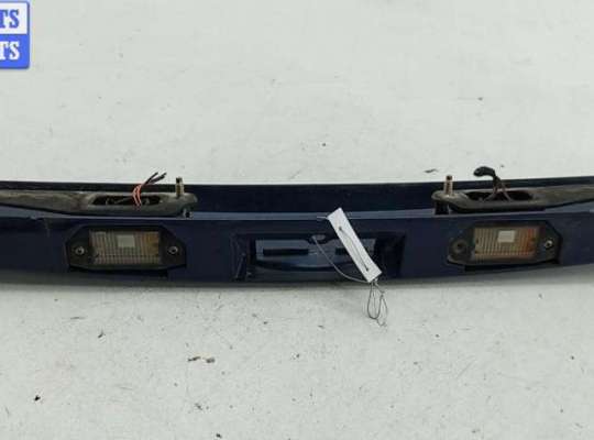 Накладка подсветки номера FO2177489 на Ford Mondeo III (2000-2007)