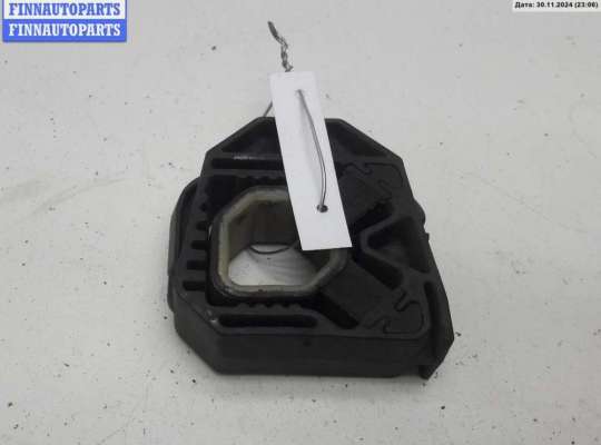 Кронштейн радиатора VG2187286 на Volkswagen Golf-5