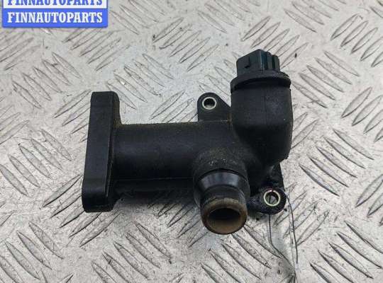 купить Фланец (тройник) системы охлаждения на Volkswagen Passat B5