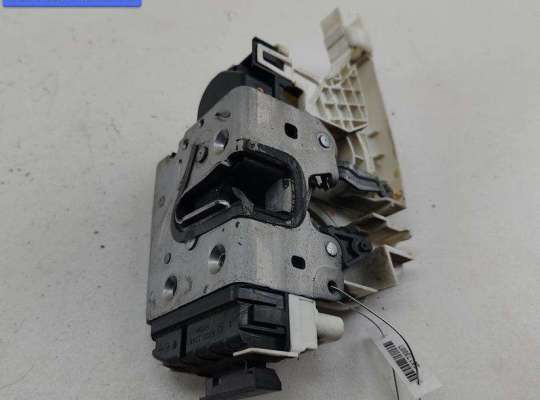 купить Замок двери передней правой на Volkswagen Crafter