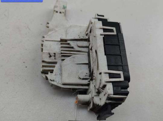 купить Замок двери передней правой на Volkswagen Crafter