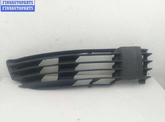 купить Решётка (заглушка) в бампер на Volkswagen Passat B5+ (GP)