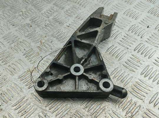 Кронштейн КПП опорный OP2314399 на Opel Zafira B (2004-2014)