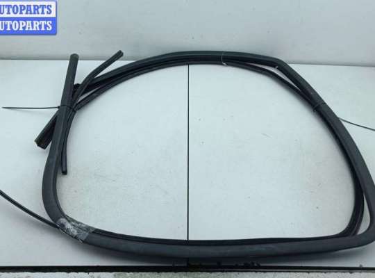 купить Уплотнитель двери передней левой на Mercedes Sprinter W906 (2006-2018)