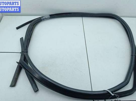 купить Уплотнитель двери передней левой на Mercedes Sprinter W906 (2006-2018)