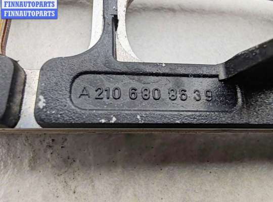 Обшивка салона на Mercedes-Benz E (W210)